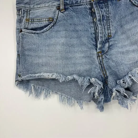 We The Free Button Fly Denim Shorts Raw Hem Size 28 Concert Short Shorts Boho - Picture 5 of 16